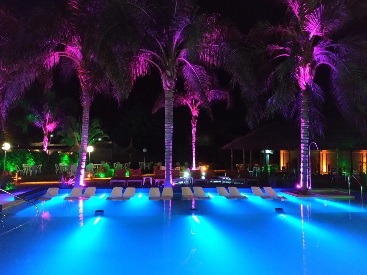 Hotel Emperatriz Termas de Río Hondo Exterior foto