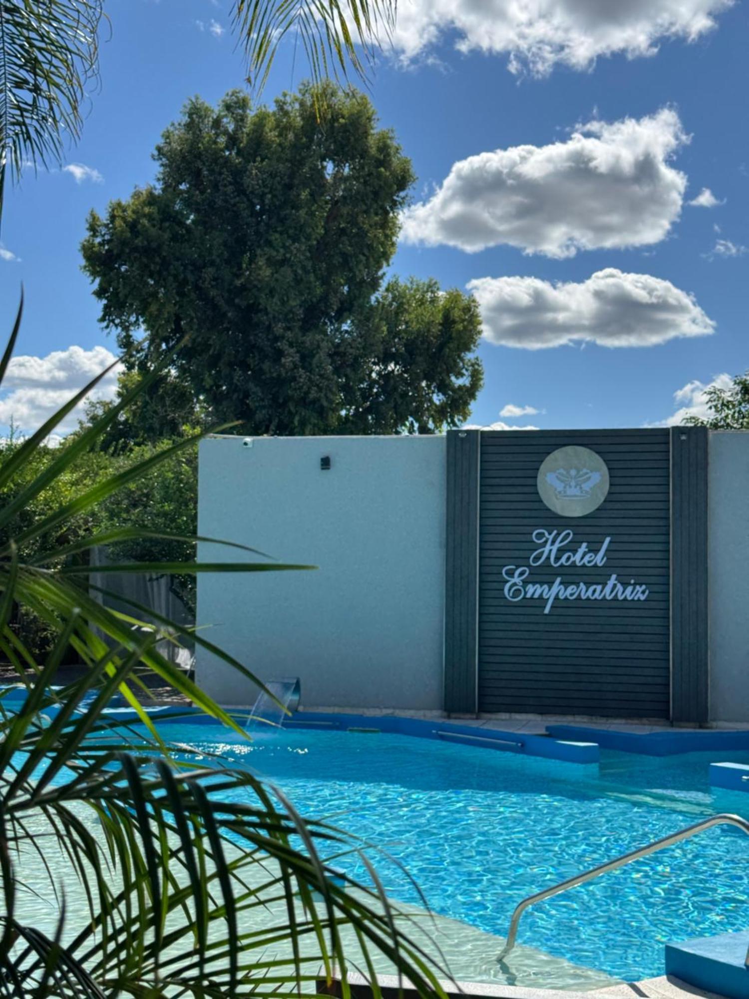 Hotel Emperatriz Termas de Río Hondo Exterior foto